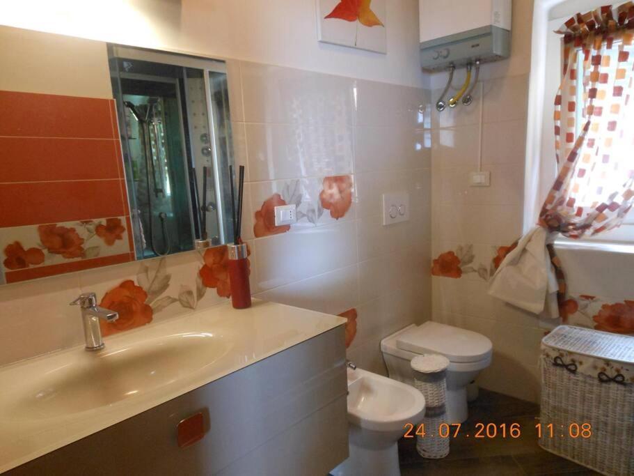 Unposto Dove La Luna Si Mostra Nuda Apartment เจนัว ภายนอก รูปภาพ